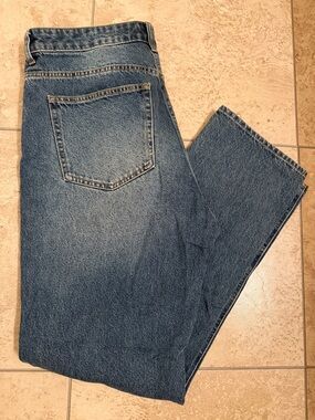 NWOT Women’s H&M Straight leg Jeans size 14